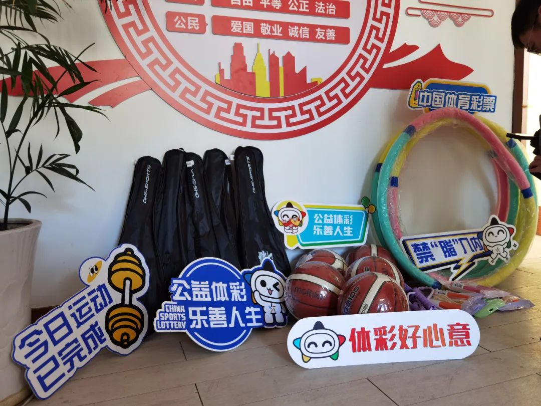 顯示出真正